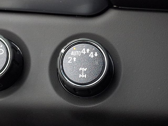 Thumbnail: 2019 Chevrolet Tahoe - 23