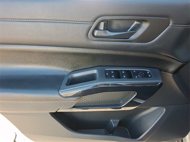 Thumbnail: 2025 Nissan Pathfinder - 13