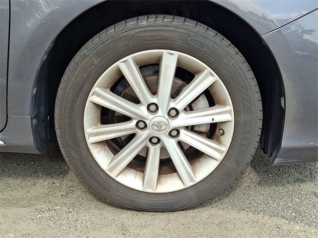 Thumbnail: 2014 Toyota Camry - 5