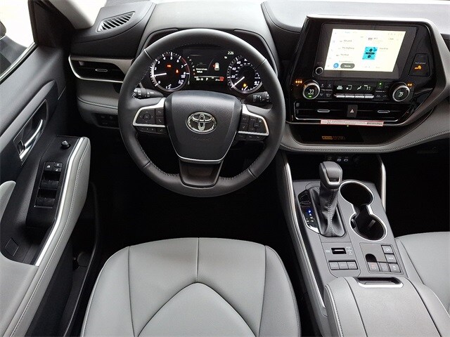 Thumbnail: 2026 Toyota Highlander - 9