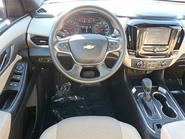 Thumbnail: 2023 Chevrolet Traverse - 12