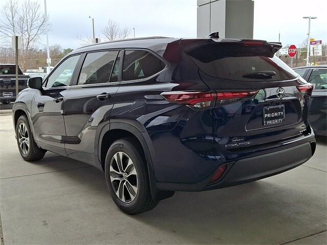 Thumbnail: 2026 Toyota Highlander - 6