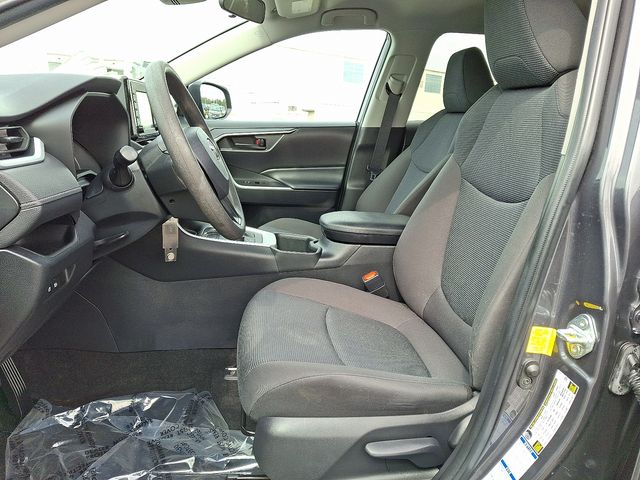 Thumbnail: 2022 Toyota RAV4 - 13