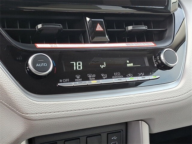 Thumbnail: 2025 Toyota Corolla Cross - 15