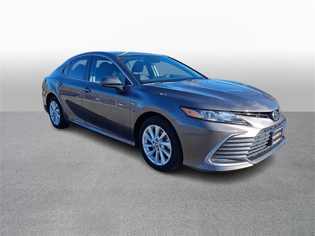 Thumbnail: 2022 Toyota Camry - 3