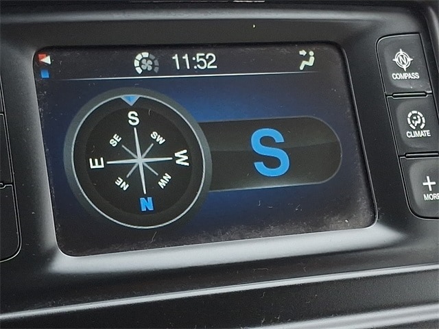 Thumbnail: 2015 Chrysler 200 - 25