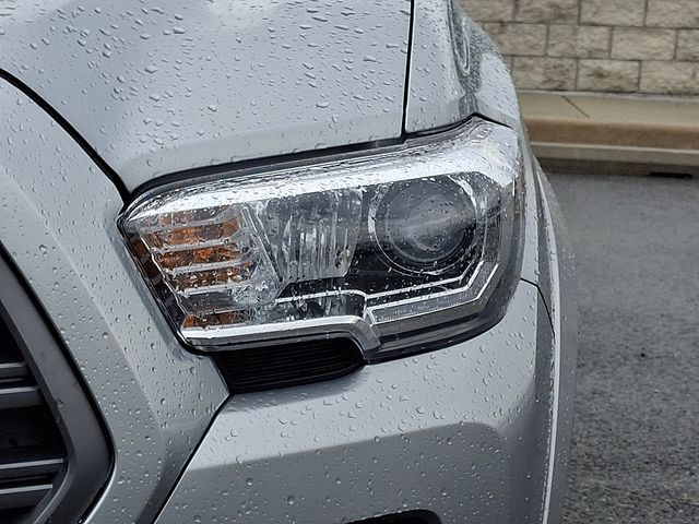 Thumbnail: 2023 Toyota Tacoma - 9