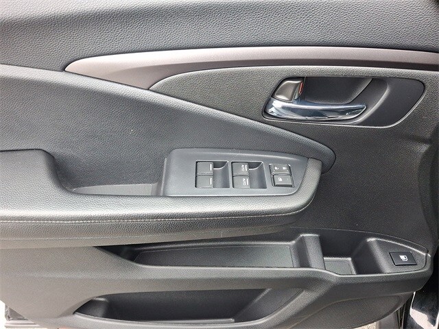 Thumbnail: 2020 Honda Passport - 12