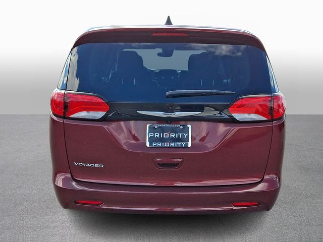 Thumbnail: 2023 Chrysler Voyager - 5