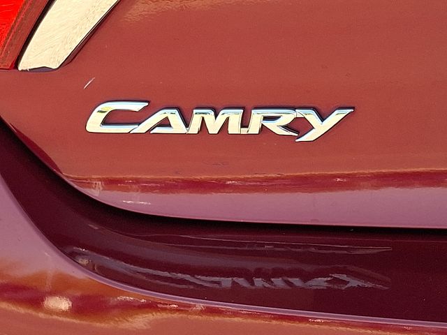Thumbnail: 2015 Toyota Camry - 32