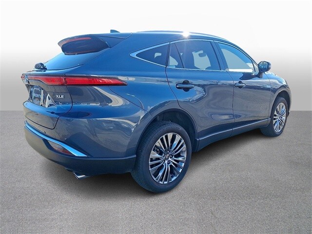 Thumbnail: 2024 Toyota Venza - 4