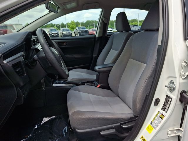 Thumbnail: 2015 Toyota Corolla - 13