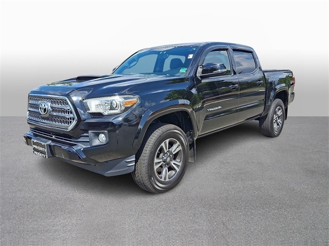 Thumbnail: 2016 Toyota Tacoma - 1