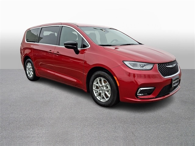 Thumbnail: 2025 Chrysler Pacifica - 3