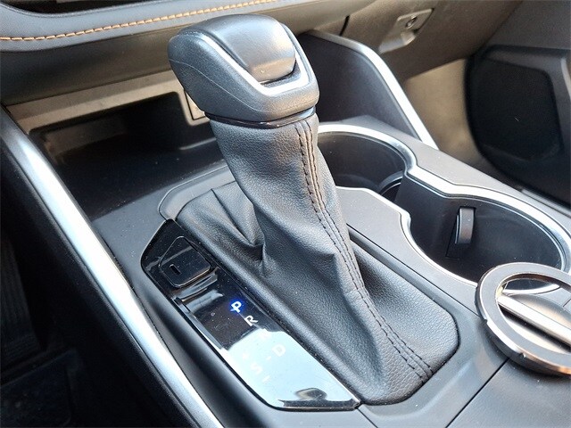 Thumbnail: 2023 Toyota Highlander - 16