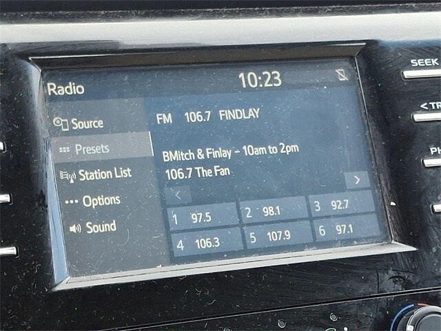 Thumbnail: 2018 Toyota Camry - 16