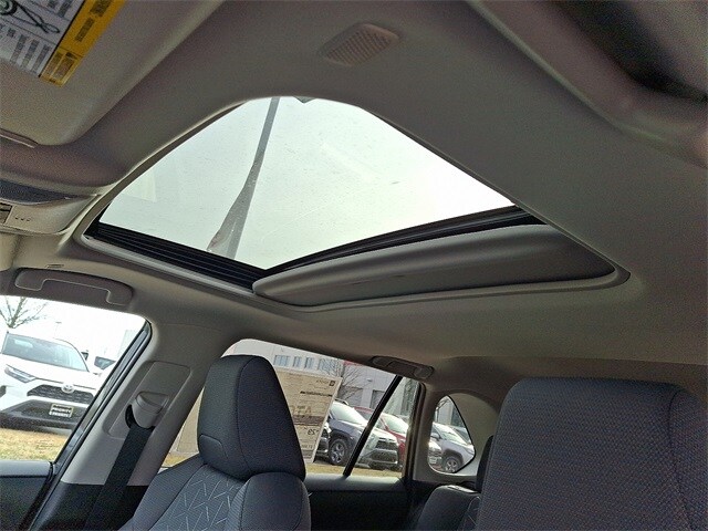 Thumbnail: 2025 Toyota RAV4 - 12