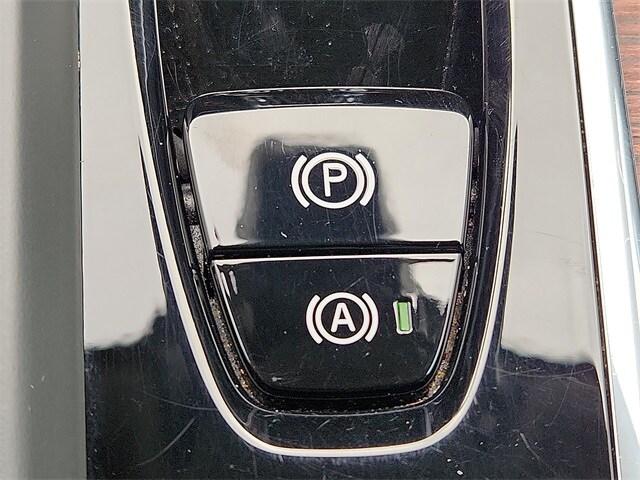 Thumbnail: 2024 Volvo XC60 - 22