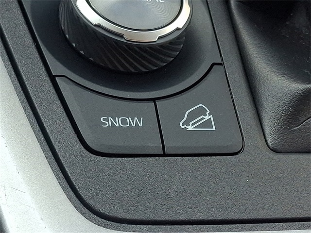 Thumbnail: 2024 Toyota RAV4 - 21