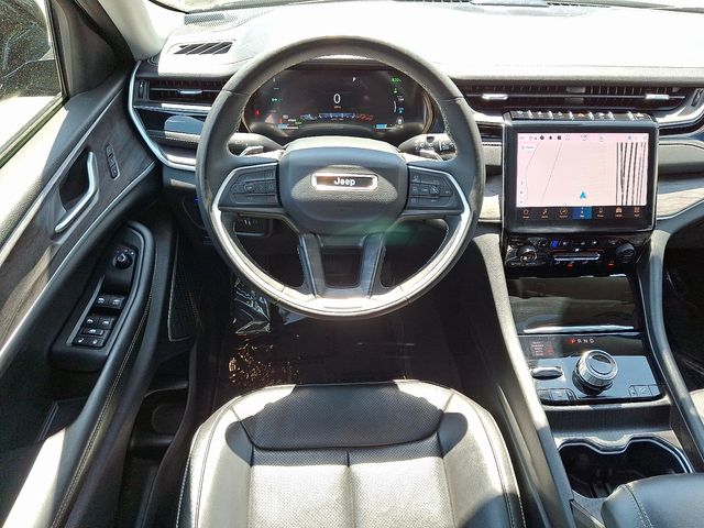 Thumbnail: 2023 Jeep Grand Cherokee - 11