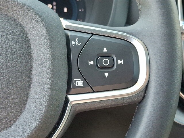 Thumbnail: 2024 Volvo XC60 - 22