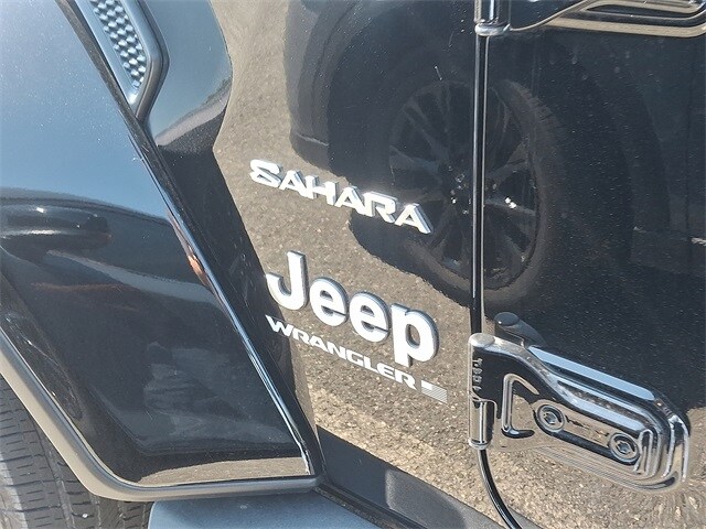 Thumbnail: 2023 Jeep Wrangler - 9