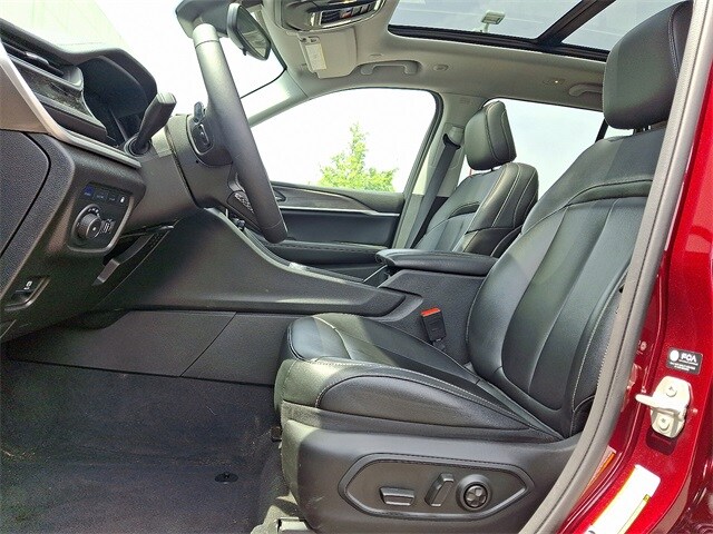 Thumbnail: 2023 Jeep Grand Cherokee - 13