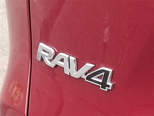 Thumbnail: 2022 Toyota RAV4 - 24