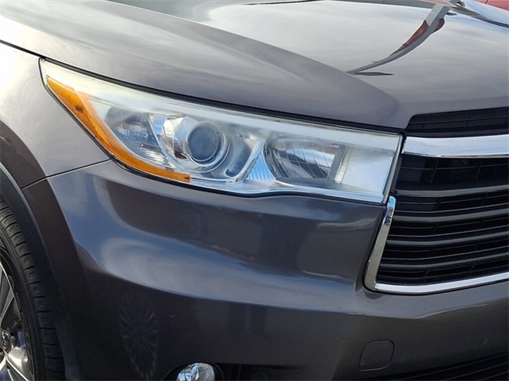 Used 2014 Toyota Highlander XLE V6 SUV