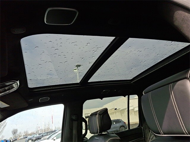 Thumbnail: 2024 Jeep Grand Wagoneer L - 15