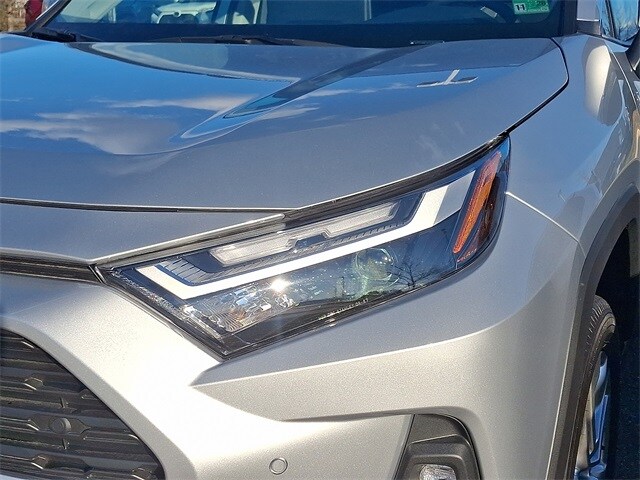 Thumbnail: 2025 Toyota RAV4 - 8