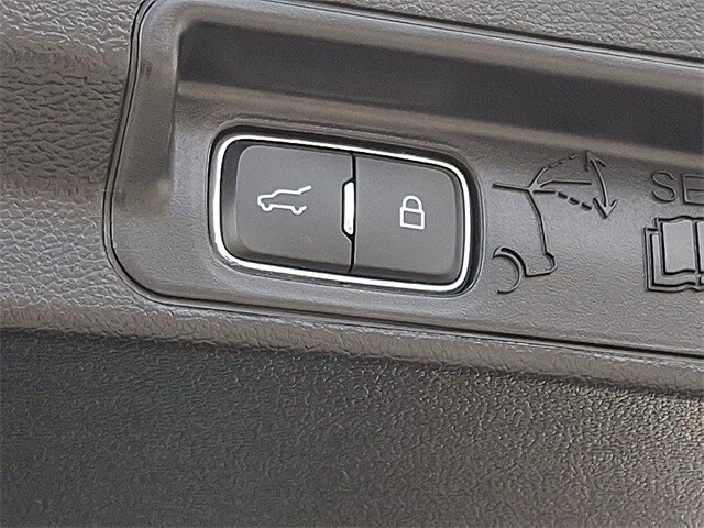 Thumbnail: 2022 Ford Explorer - 23