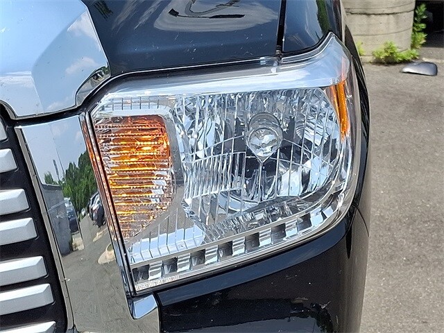 2017 Toyota Tundra Limited 9