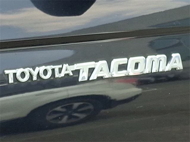 2002 Toyota Tacoma PreRunner 6