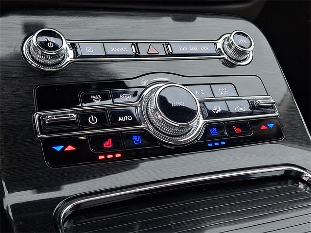 Thumbnail: 2022 Lincoln Nautilus - 16