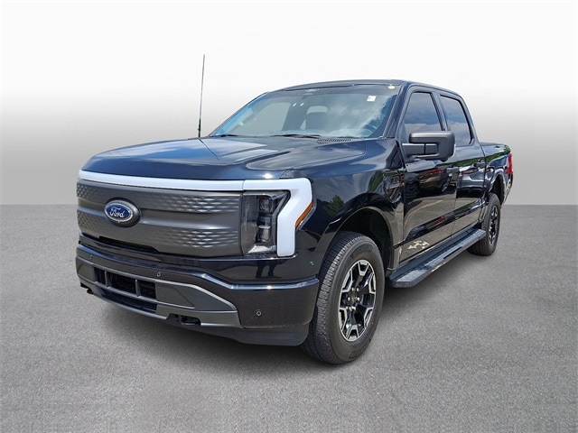 2022 Ford F-150 Lightning XLT Hero Image