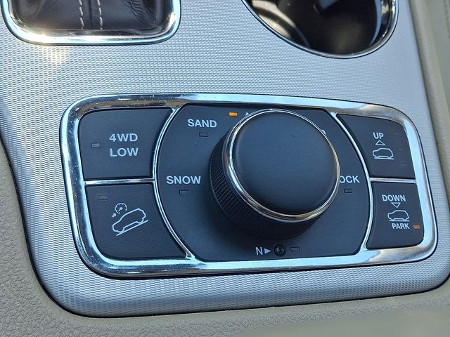 Thumbnail: 2018 Jeep Grand Cherokee - 24