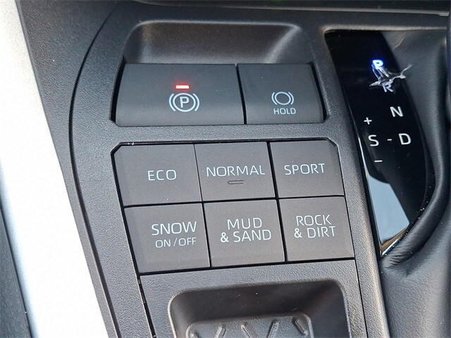 Thumbnail: 2025 Toyota RAV4 - 20