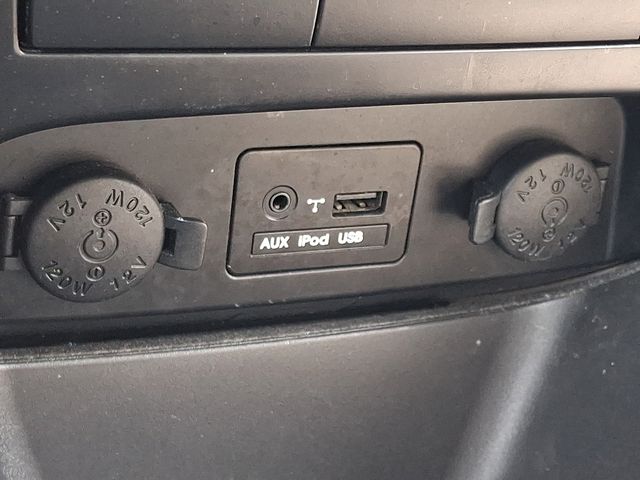 Thumbnail: 2012 Kia Sorento - 22