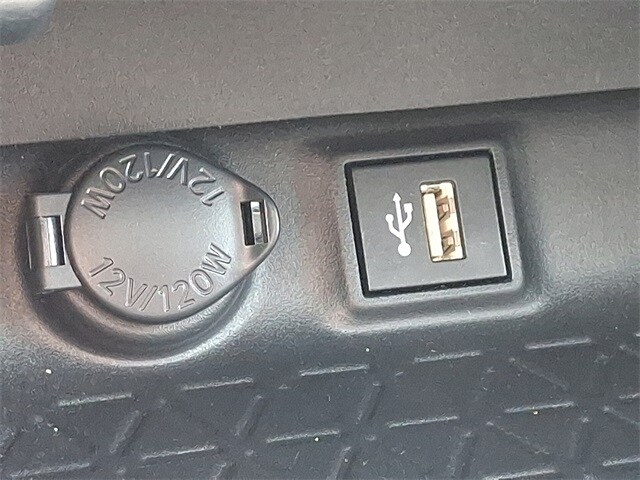 2024 Toyota RAV4 XLE 23