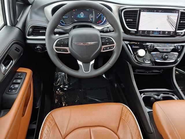 Thumbnail: 2024 Chrysler Pacifica - 12