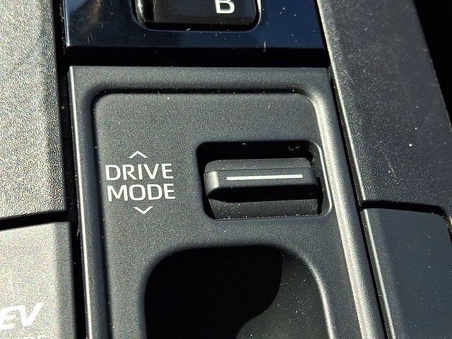 Thumbnail: 2023 Toyota Prius - 22