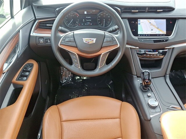 Thumbnail: 2025 Cadillac XT5 - 10