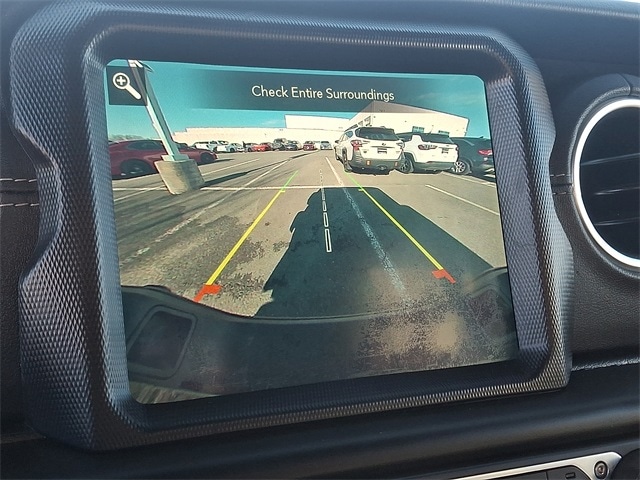 Thumbnail: 2020 Jeep Gladiator - 17