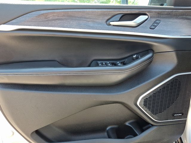 Thumbnail: 2024 Jeep Grand Cherokee - 11