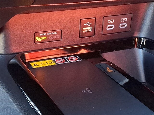 Thumbnail: 2025 Toyota Camry - 27