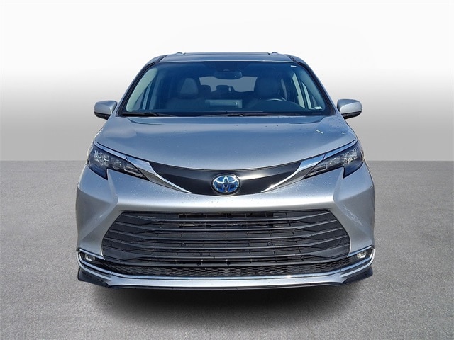Thumbnail: 2024 Toyota Sienna - 2