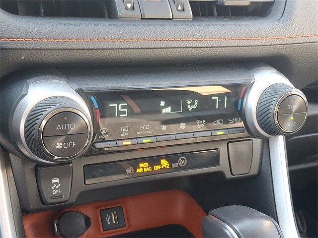 Thumbnail: 2024 Toyota RAV4 - 12