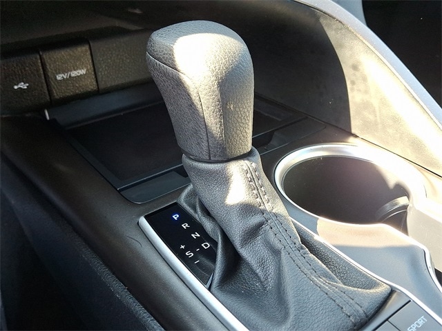 Thumbnail: 2024 Toyota Camry - 14