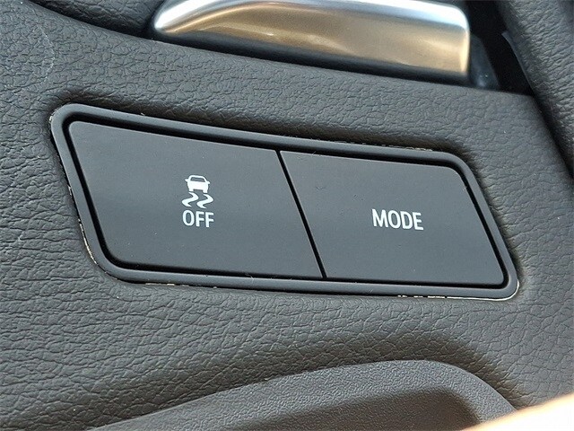 Thumbnail: 2025 Cadillac XT5 - 26